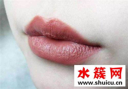 別再盲目剁手 備好三款口紅基礎色號就夠啦！