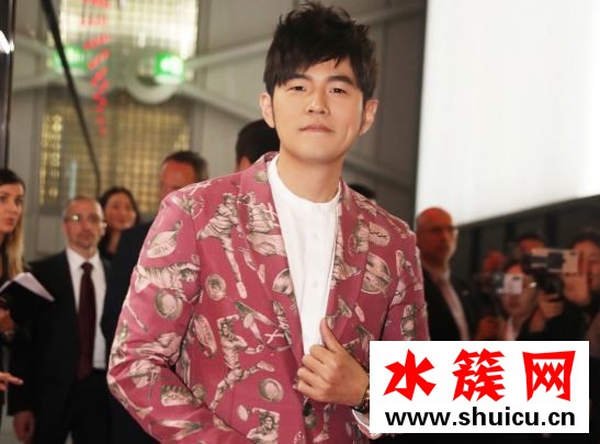 昆凌曬照高調(diào)表白這是什么梗