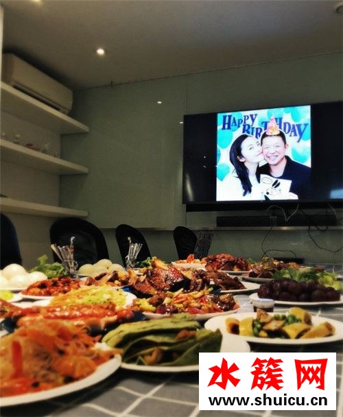 姚晨慶生老公曬照怎么回事