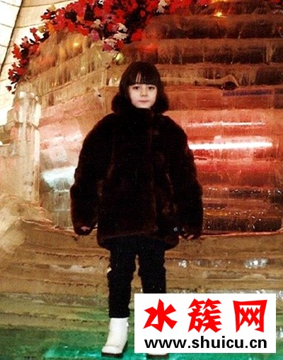 迪麗熱巴童年照曝光 從小美到大絕對沒整容 迪麗熱巴童年照曝光 從小美到大絕對沒整容 迪麗熱巴整容了嗎