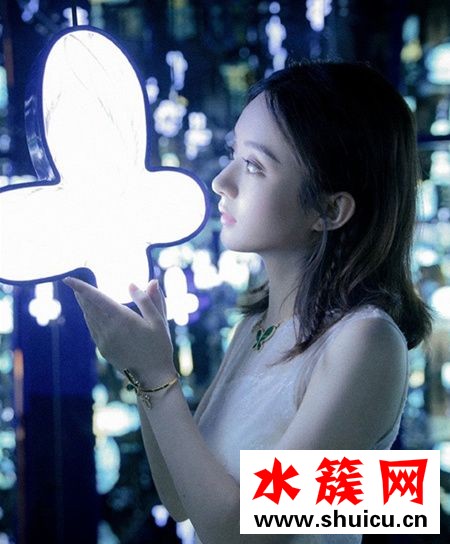 趙麗穎最新發(fā)型2018 秋天學(xué)她換上微卷齊肩發(fā) 趙麗穎最新發(fā)型2018