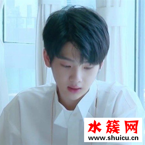 男生夏天適合剪什么頭型 男生夏天適合剪什么短發(fā)2019 男生夏天適合剪什么頭型