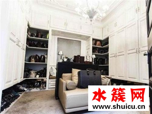 郭敬明豪華家裝是怎么回事 郭敬明豪華家裝長(zhǎng)什么樣子照片 郭敬明豪華家裝是怎么回事