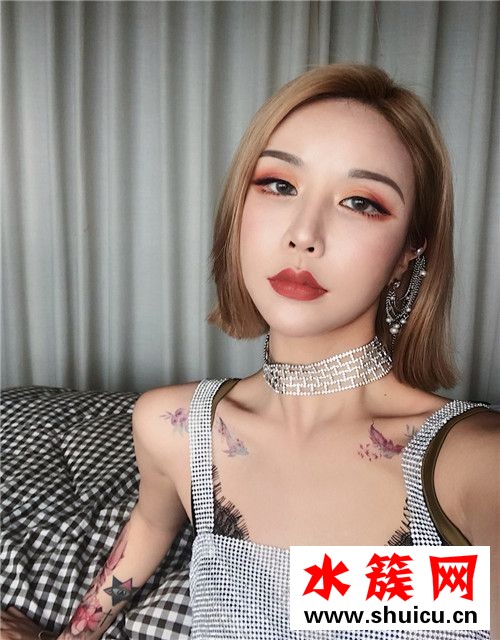 胡一天前女友是誰