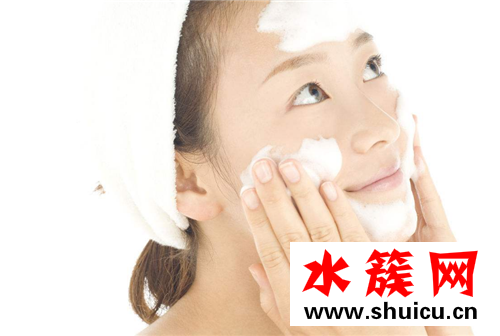 夏天冷水洗臉的壞處