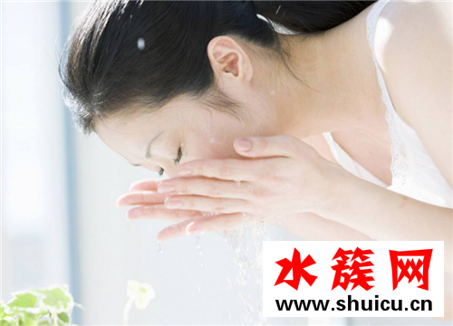 夏天冷水洗臉的壞處