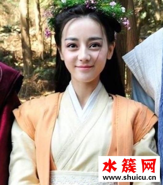 迪麗熱巴未p圖片顯老 外媒鏡頭果然是高清照妖鏡