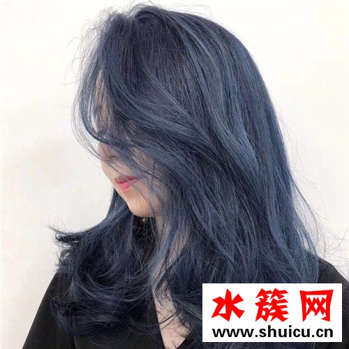 霧藍(lán)色頭發(fā)需要漂嗎