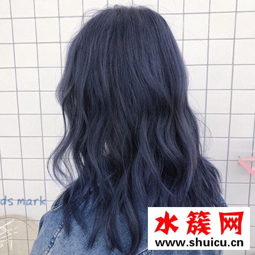 霧藍(lán)色頭發(fā)需要漂嗎