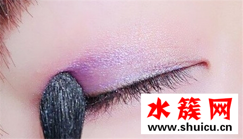 夏季脫妝怎么辦 油性皮膚怎么化妝 夏季脫妝怎么辦