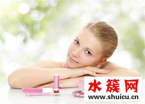 夏季脫妝怎么辦 油性皮膚怎么化妝 夏季脫妝怎么辦
