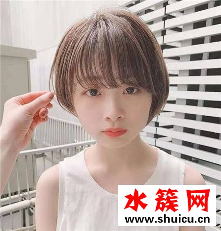 圓臉小個子女生適合剪短發(fā)理由