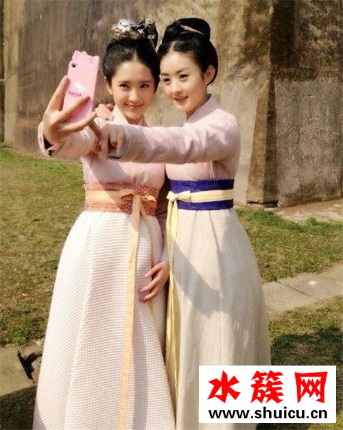 趙麗穎唐藝昕合照怎么回事