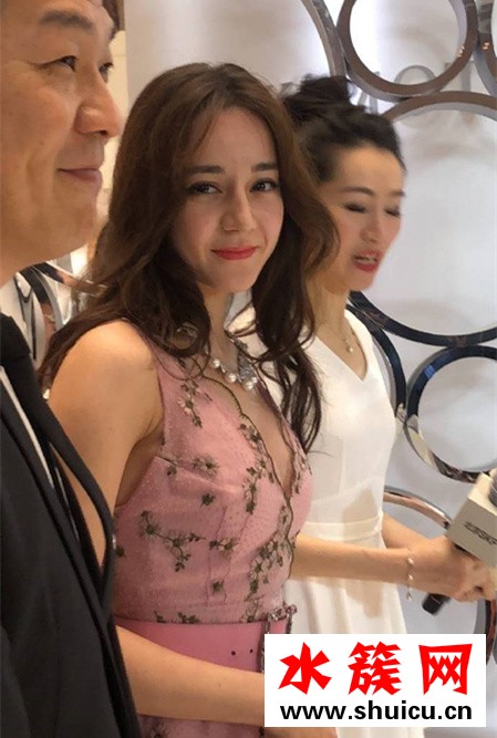 迪麗熱巴近照曝光被嫌棄又老又丑?抗衰老請堅持三步走! 迪麗熱巴近照