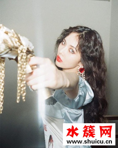 羊毛卷發(fā)型怎么燙好看