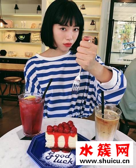 兩邊有肉的臉型適合留什么發型 兩邊有肉的臉型適合留短發嗎 兩邊有肉肉的臉型適合留什么發型